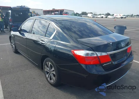 2015 Honda Accord Lx z USA, uszkodzony, nr VIN 1HGCR2F31FA196678
